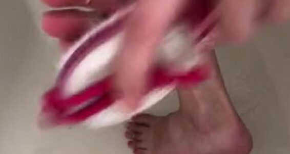 Cover Ashleylottsxo Onlyfans Foot Care After Walking A Few Miles This Morningp