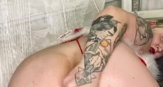 Miss Eleonora - Tonttutytt Oonkop Onlyfans Fin Dildoa Lytyykn Mik Mit Tykkt Molempiin Tlt Squirttaista Eleonoraof Reikiin