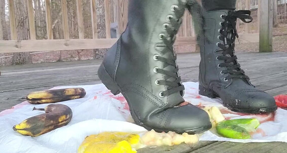 Cover Mythicmaggie Onlyfans Fruit Crushball Busting Joi If Youve Ever Fantasized About Having Your Male Parts Stomped And Crushedp