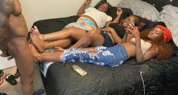 Cover Enjoyyourfetish Onlyfans Janaemoore Thegodfairy Theonlybrownskintoes14P