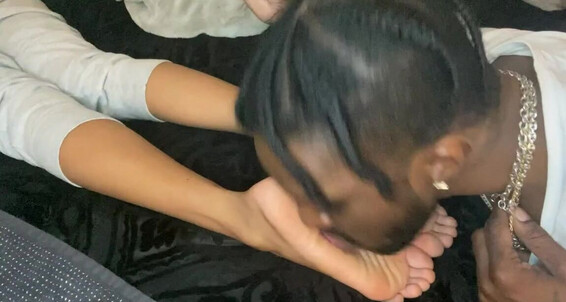 Enjoyyourfetish - A Bluntp Foot Worship Reverse With Tenlittoes Onlyfans Smoking