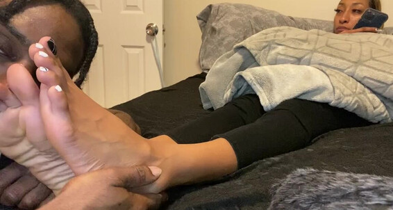 Enjoyyourfetish - 2P Tenlittoes Onlyfans Part Sniffing
