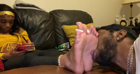 Cover Enjoyyourfetish Onlyfans Worshipping My Fave Biggrippers Feet With Strawberry Puff Candy Part 1P
