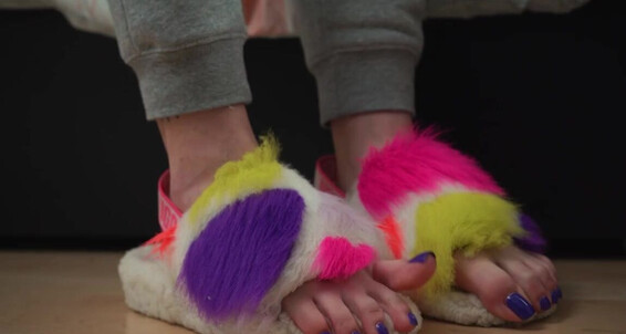 Cover Toetallydevine Onlyfans A Little Slippers With Cliffhangers Teasep