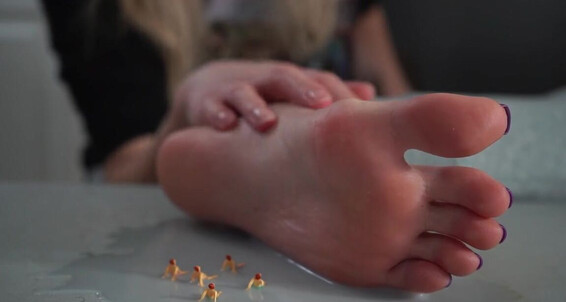 Toetallydevine - You Giantess Onlyfans Sharing Foot Custom Pet With Im Allp Another