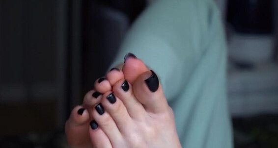 Cover Toetallydevine Onlyfans Black Matte Pedi Self Foot Worship Tags Sfw Fw Black Pedi Matte Toe Sucking Lickingp