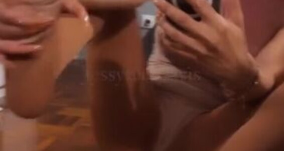 Jessyfeetparis75, Video: Admire Nude Et Semaine Pieds Peau Ton Ma Prends De Comme Dor Moi Tout Entire Vido Onlyfans Du La