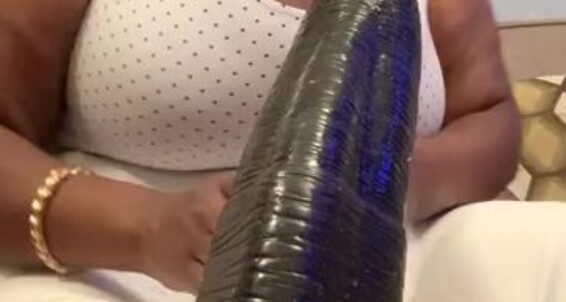 Cover Madam Caramel Onlyfans A 13 Mins Long Instructional Clip As Promised Get Your Dildos Or Phallic Objects Or Even Your Frui