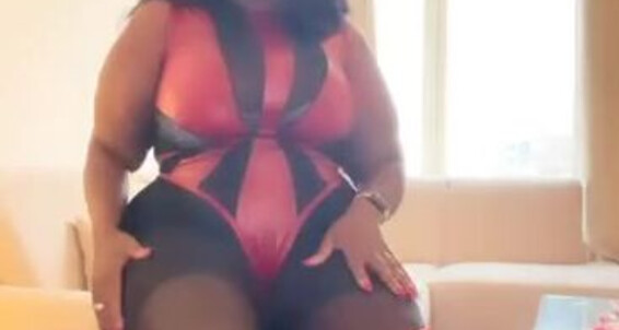 Madame Caramel - Caramel On Crawl Onlyfans Kiss Boots Me My To Madam Knees Your Ready