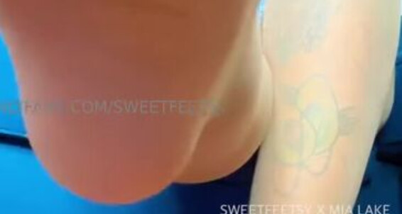 Cover Sweetfeetsy Aka Sweetfeetsy 11 26 2024 Onlyfans Video Mommys Pretty Heels Amp Nude Nylon Tease