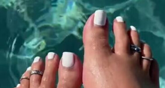 Cover Sweetfeetsy Onlyfans Pool Day