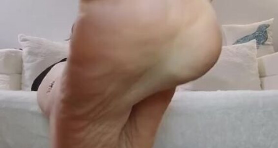 Jennysfeetelysium - 2024 Onlyfans Jennysfeet Foot 08 Sweaty Tease 27 Workout Fetish Video After