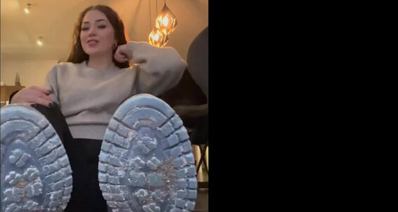 Lady Kira - Zu Kira Da Sich Lady Stiefel Es Aka Wirklich Und Man Bei Onlyfans Diesem Genge Dreckige Schuhe Wnscht Gibt Kmoneydom Wetter Doch