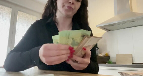 Lady Kira - Zu Cash Kira Lady Zhlen Zahlfotze Mir Aka Steht In Hand Schau Bei Onlyfans So Dein Batzen Kleiner Einem Kmoneydom Meiner Beim
