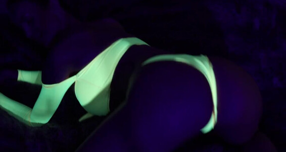 Amy Lefox - Onlyfans Blacklight Emotions Amylefox