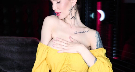 Amy Lefox - You Boobs Showing Onlyfans Amylefox My Juicy
