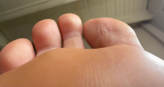 Goddess Kate - Shrunk I Katescutiies Rub Aka While To Himself Convince Him Wit Kate Goddess Onlyfans Gone So My Our Are Brother Giant Step Feet Parents