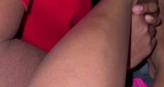 Cover Queenjodiieetoes Aka Prettyfeetonly1800 Onlyfans He Like These Warm Toes