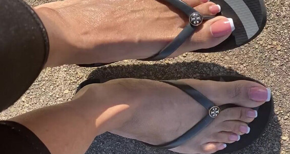 Queenjodiieetoes - You Still Tryna Onlyfans Aka Prettyfeetonly1800 M I Degree Turn In Weather 30