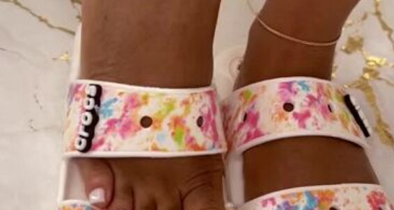 Queenjodiieetoes - Shoes Onlyfans Aka Prettyfeetonly1800 So Comfy These