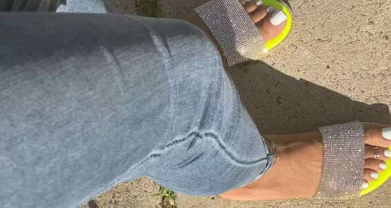 Queenjodiieetoes - When Prettyfeetonly1800 Hits Sun Aka Theses Onlyfans The Toes