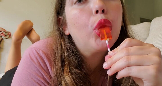 Lisa Asmr - Broomstick Lisaasmr Sucking Asmr Onlyfans The