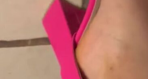 Maggiesita - Onlyfans Aka Con Cocopafeet Tacones Shoe Play Y Msica Sexy Rosas