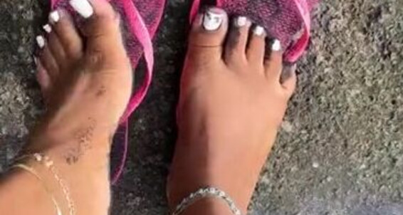 Mama Rican - Beach Rican Up Onlyfans Aka Sandy Ricansoless My Feet Mama Cleaning