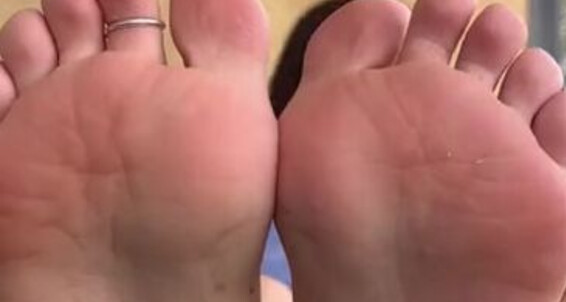 Petite Feet Penelope - Penelope Beer Penelopestootsies739 While My Petite Aka Diet Scrunching Soles Onlyfans Root Enjoying Feet