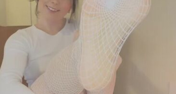 Petite Feet Penelope - You Onlyfans Aka Feet While I Stroke Petite Penelopestootsies739 Humiliate Penelope
