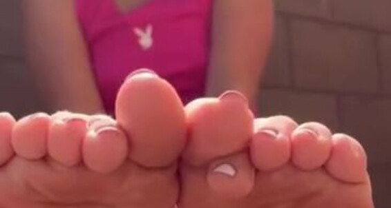 Petite Feet Penelope - Them Loser Onlyfans Aka Feet Worship Petite Penelopestootsies739 Penelope