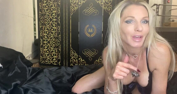 Lady Dark Angel - Now Pleasuring Ladydarkangeluk Have Friday After Onlyfans Min Do Of A Jerk 5 Over I Tease Just Myself Silky Me Off Video