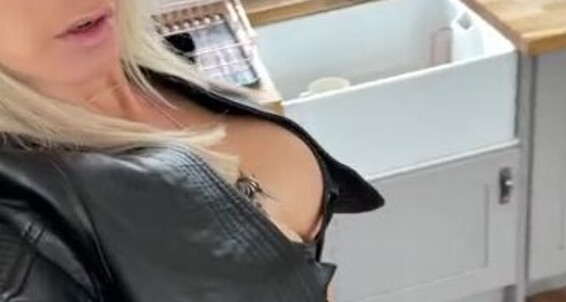 Lady Dark Angel - And Onlyfans Ladydarkangeluk Lol Puppy Kitchen