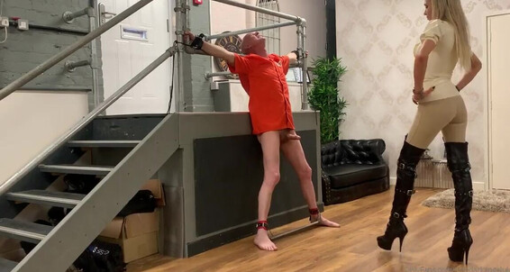Cover Ladydarkangeluk Onlyfans Little Teaser Of A Ball Busting Clip Filmed Yesterday Coming Soon