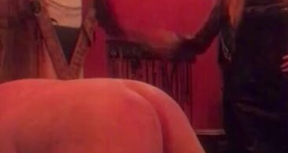 Lady Dark Angel - A Back Repetitive Across Whip Onlyfans Ladydarkangeluk Use The Leather Of