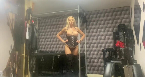 Lady Dark Angel - Sexy Boobs Out Onlyfans Ladydarkangeluk