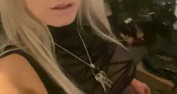 Cover Ladydarkangeluk Onlyfans What I M Wearing Right Now Ready To Start My Busy Day