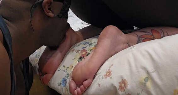 Toesbeforebros - Tried On Fairtradefeet Onlyfans Soles The Too I But To Concentrate Looking Was