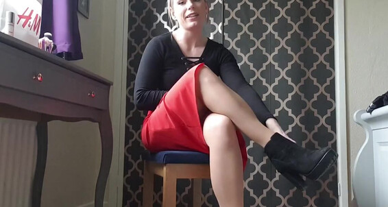 The Foot Queen - You Queengf90Premium The Queen Onlyfans Aka Nylon Foot Tease Just Of England For A