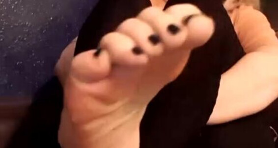The Foot Queen - Queengf90Premium The Queen Started Onlyfans Aka Foot At Of England 0644 01152020 Stream