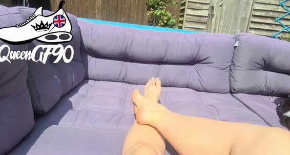 The Foot Queen - Mood Lifting Drastically Sunbathing Foot My England Aka Queengf90Premium Is Onlyfans Queen The Of