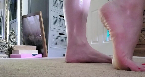 The Foot Queen - 458 Queengf90Premium The Queen Onlyfans Aka Foot Of England Video