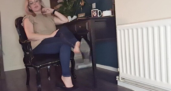 The Foot Queen - Best When Foot Especially England Aka Queengf90Premium Breaks You Fuck My Are Onlyfans Feet Queen The Wfh Of