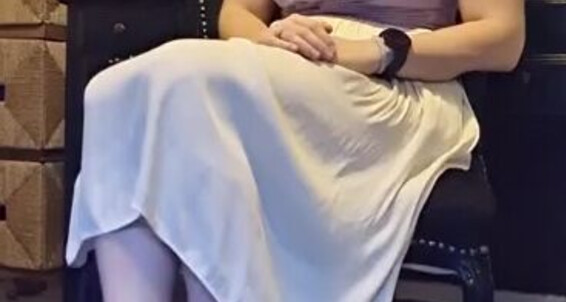 The Foot Queen - Queengf90Premium The Queen Hard Onlyfans Aka Dangle Foot Challenge Of Working England Hardly Or A