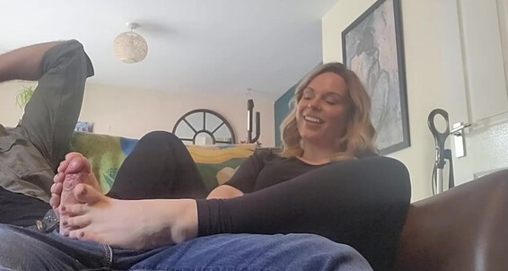 Poster for The Foot Queen This Queen Youre Cei Love England The Aka Onlyfans Of Gonna Foot Queengf90Premium Fucking