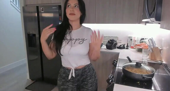 Cover Missbella Onlyfans Stream Started At 06212023 0159 Am Cooking For My Dog Turned Into Dancing To Classics