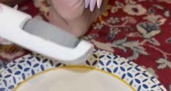 Goddess Lana - Little Goddess A Urt Itsgoddesslana Dust Lana Foot Aka You My Would Swallow Dusting Onlyfans Just