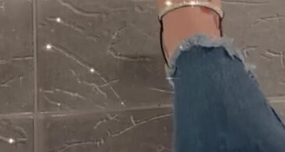 Queen Rainha - Kept Salo New To Google My Color Onlyfans Watching People For The Translate Me You Going Rainha Queen Filming Feet