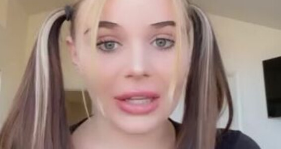 Goddesscecee - Place Caught Your And Staring Aka Popular You Highschool Reminds Cecily Onlyfans Pov In Girl The Of