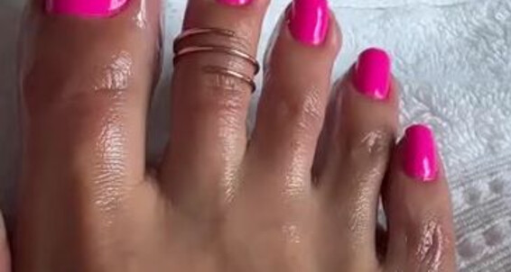 Goddesspussyfoot - Goddess 1P Pussyfoot Aka Oily Here So Poll Are Won Onlyfans Some Perfect Wiggling U186296307 The Toes